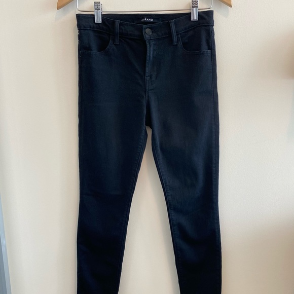 🌸J Brand Black Skinny Jeans🌸 - Picture 2 of 9
